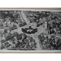 Черно белая открытка.Германия. Неуштрелитц. Оригинальный аэроснимок. Городская полощадь. Чистая.