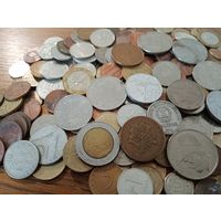 300 монет (2) без СССР, России и Украины