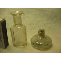 Старинные аптечно-парфюмерные флаконы бутылочки пузырьки, две штуки одним лотом
