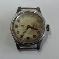 Часы мужские военные 40-е годы "Longines" 40-е годы. Германия. Диаметр 3.3 см. Исправные.