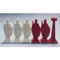 Фигурки из набора сувенирных шахмат "Богатыри"